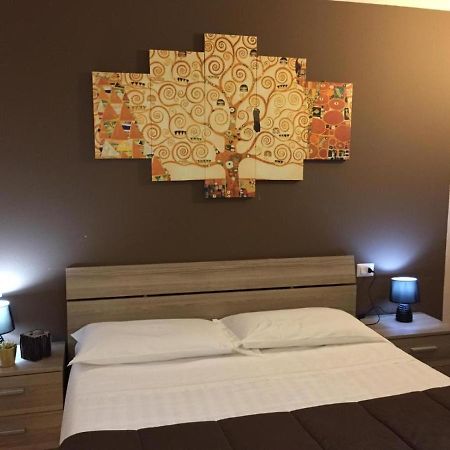 Ded 2 Only Sleep Bagno Privato Leilighet Parma Eksteriør bilde
