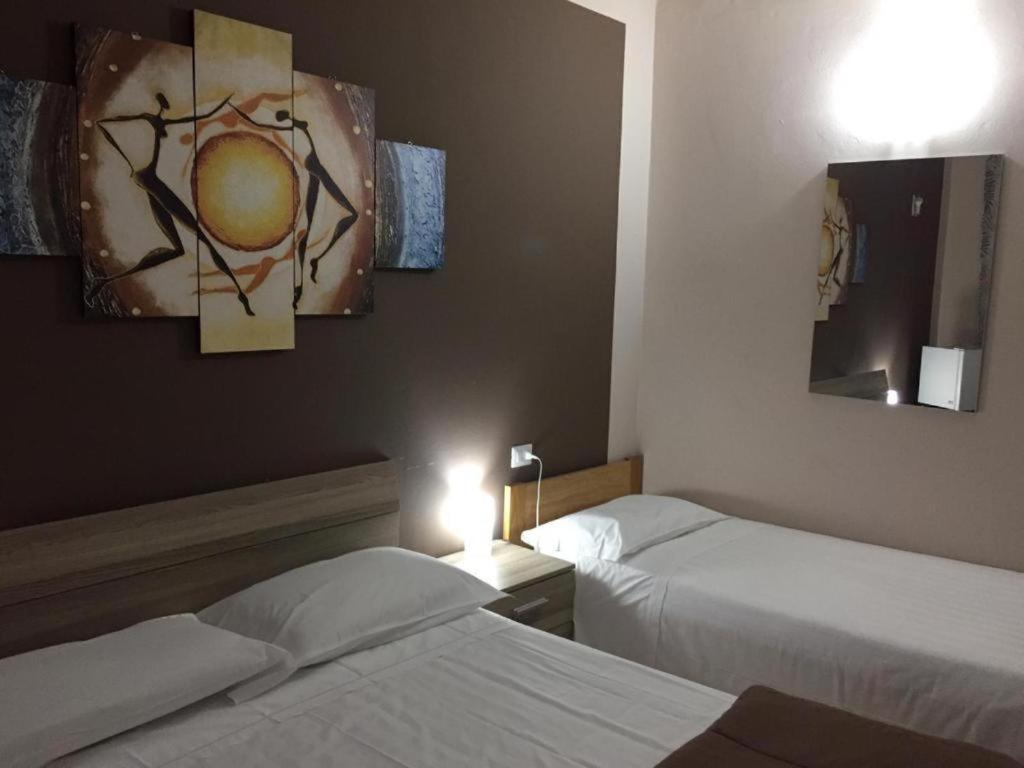 Ded 2 Only Sleep Bagno Privato Leilighet Parma Eksteriør bilde