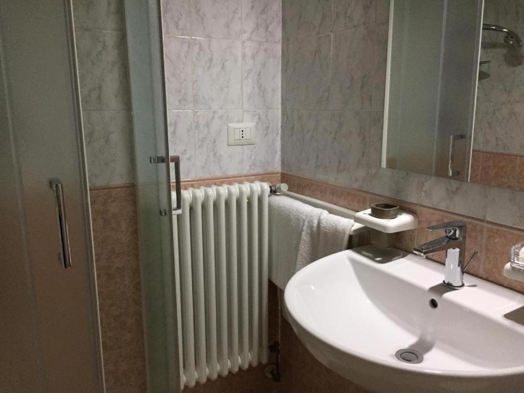 Ded 2 Only Sleep Bagno Privato Leilighet Parma Eksteriør bilde